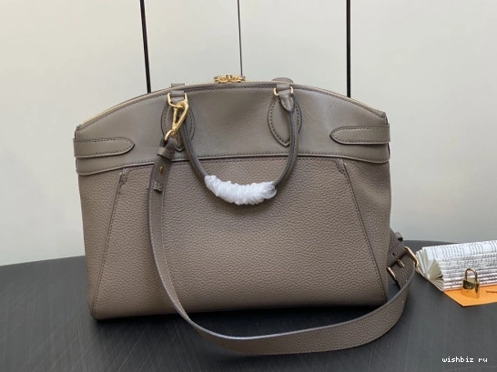 WIS VUITTON LOCK LOUIS IT MM 0910